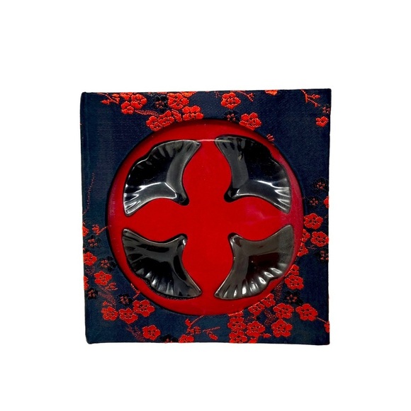 Porcelain Black Flower Petal Whale Tail Chopstick Rests Set of 4 Vintage. - Picture 3 of 7